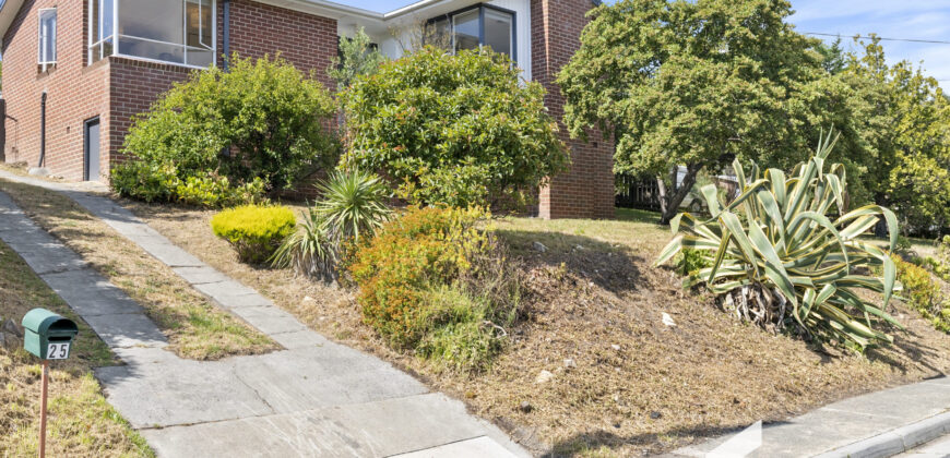 25 Bradfield St, Claremont TAS 7011