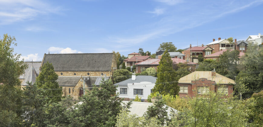 2/272 Bathurst Street, West Hobart TAS 7000
