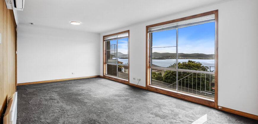 1/40 Broadwaters Pde, SANDY BAY TAS 7005