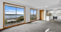 1/40 Broadwaters Pde, SANDY BAY TAS 7005