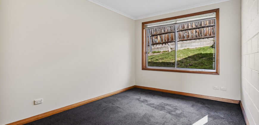 1/40 Broadwaters Pde, SANDY BAY TAS 7005