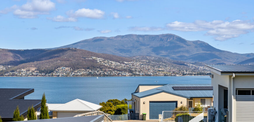 4 Endeavour Court, Tranmere TAS 7018
