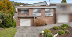 1/40 Broadwaters Pde, SANDY BAY TAS 7005