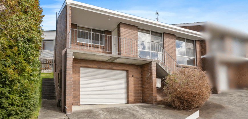 1/40 Broadwaters Pde, SANDY BAY TAS 7005