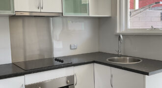 2/205a Churchill Avenue, Sandy Bay TAS 7005