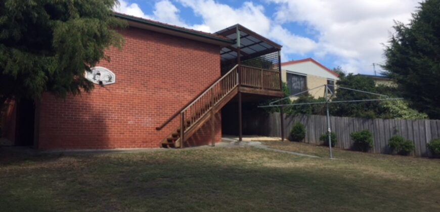 135 Flagstaff Gully Road, Lindisfarne, TAS 7015