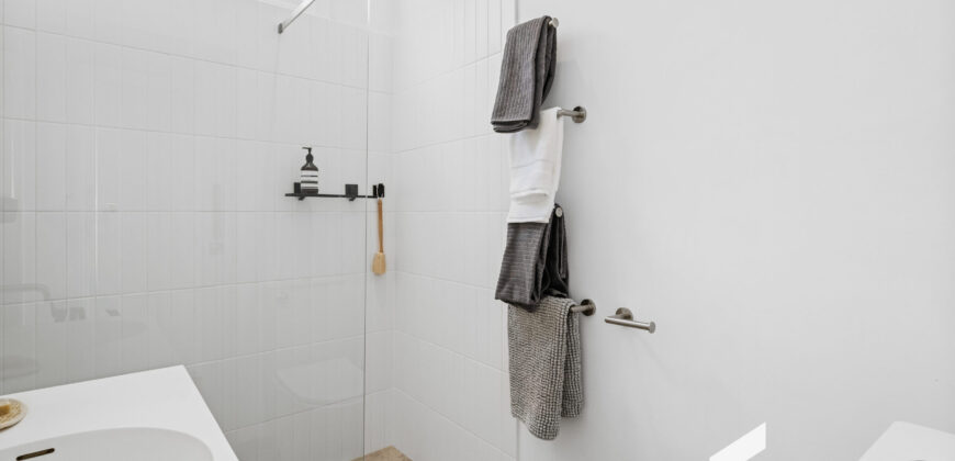 1 Flinders Lane,  Sandy Bay, TAS 7005