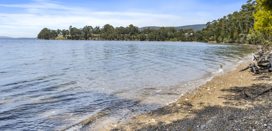 Channel Highway, Woodbridge TAS 7162 – Please contact agent for address