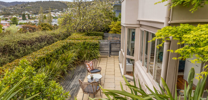 10/84 Upper Fitzroy Crescent, South Hobart TAS 7004