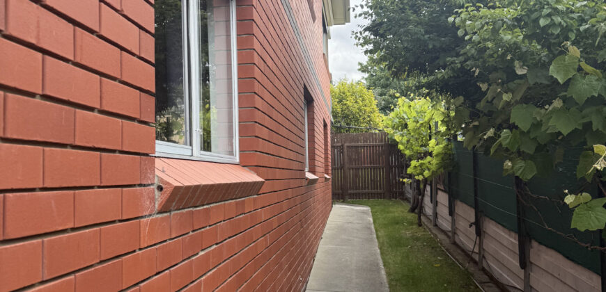 2a Watkins Avenue, West Hobart 7000