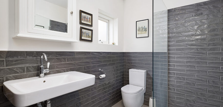 12 Braddon Avenue, SANDY BAY TAS 7005