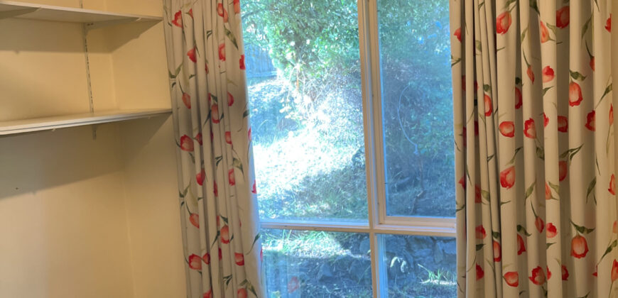 1/4 Amanda Crescent, SANDY BAY TAS 7005