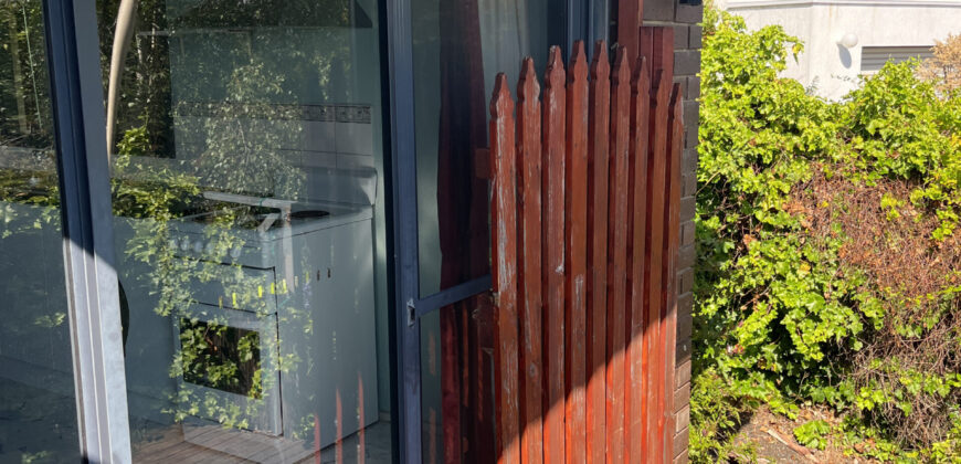 1/4 Amanda Crescent, SANDY BAY TAS 7005