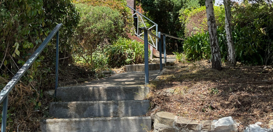 1/4 Amanda Crescent, SANDY BAY TAS 7005