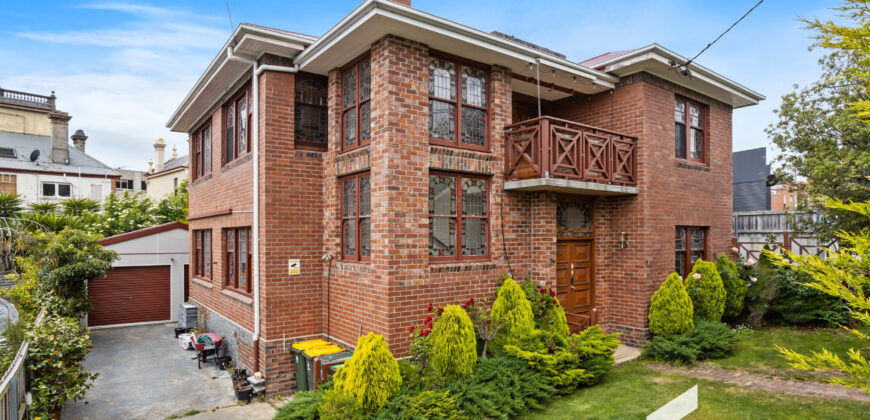 2/5 Clare Street, New Town TAS 7008