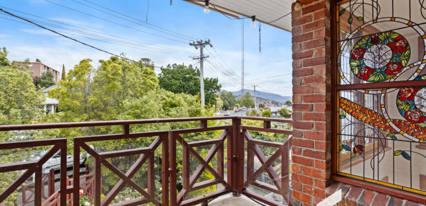 2/5 Clare Street, New Town TAS 7008