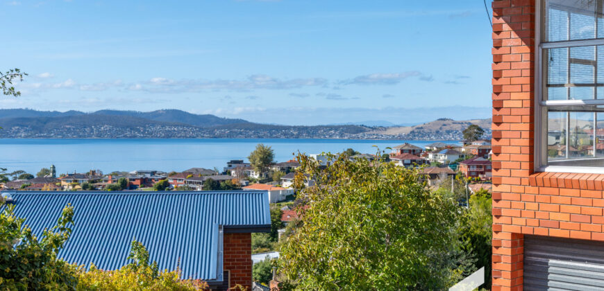 2/301 Churchill Avenue, SANDY BAY TAS 7005