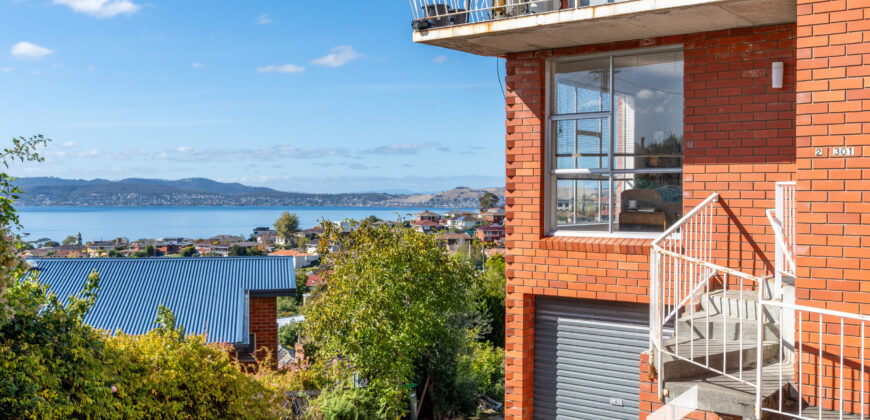 2/301 Churchill Avenue, SANDY BAY TAS 7005