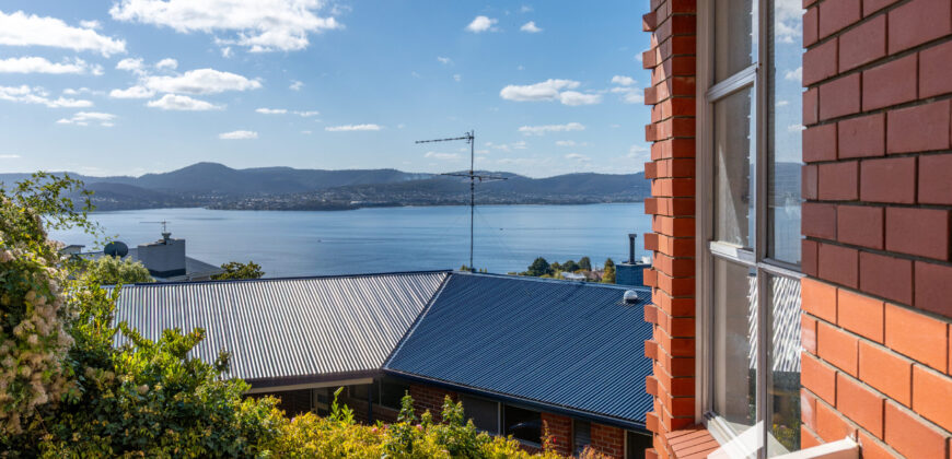 2/301 Churchill Avenue, SANDY BAY TAS 7005