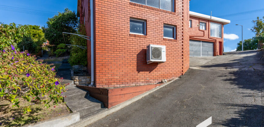 2/301 Churchill Avenue, SANDY BAY TAS 7005