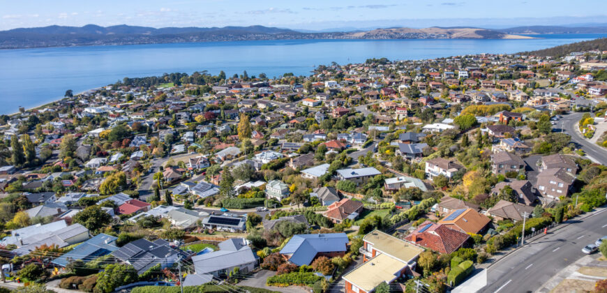 2/301 Churchill Avenue, SANDY BAY TAS 7005
