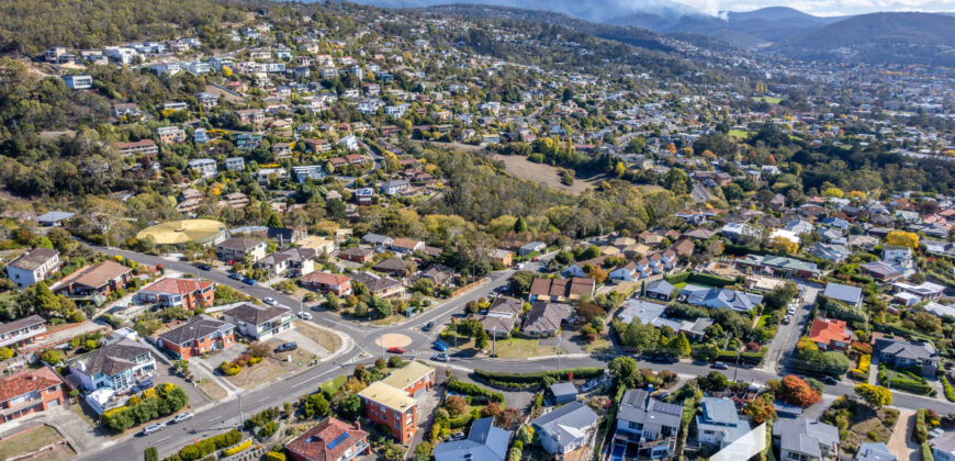 2/301 Churchill Avenue, SANDY BAY TAS 7005