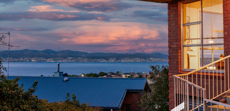 2/301 Churchill Avenue, SANDY BAY TAS 7005