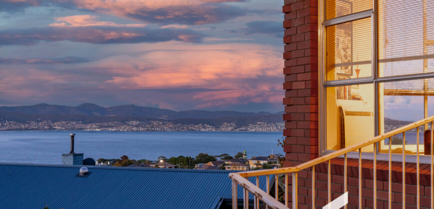 2/301 Churchill Avenue, SANDY BAY TAS 7005