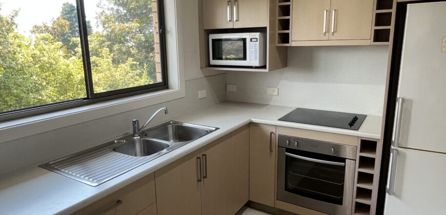 2/11 Lachlan Drive, Mount Nelson TAS 7007