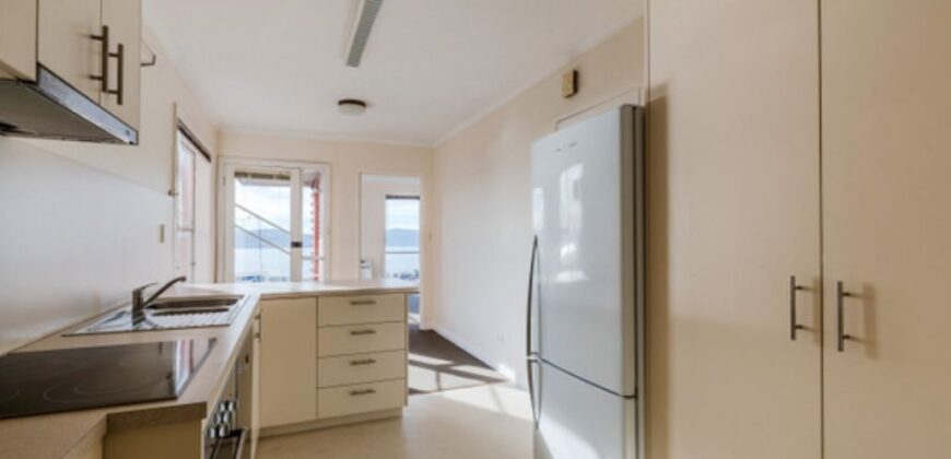 2/301 Churchill Avenue, SANDY BAY TAS 7005