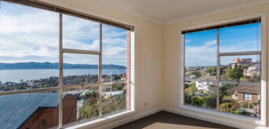 2/301 Churchill Avenue, SANDY BAY TAS 7005