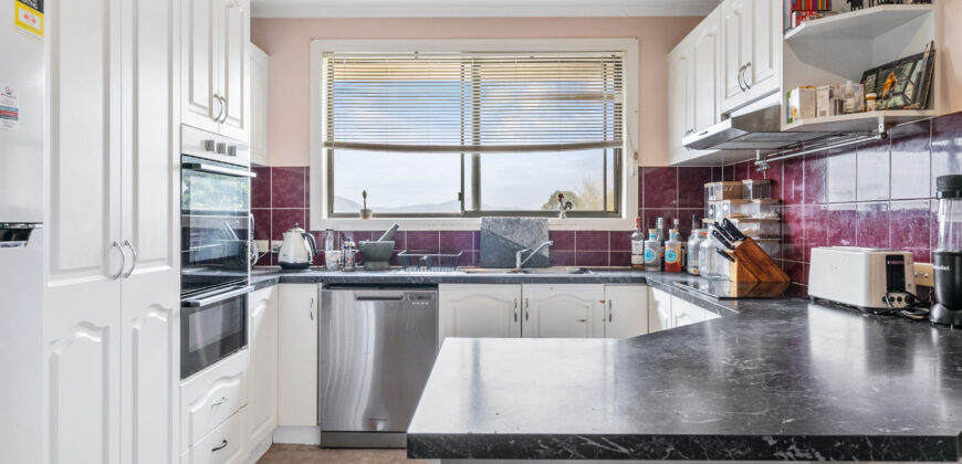 4 Jeannette Court, Lenah Valley TAS 7008
