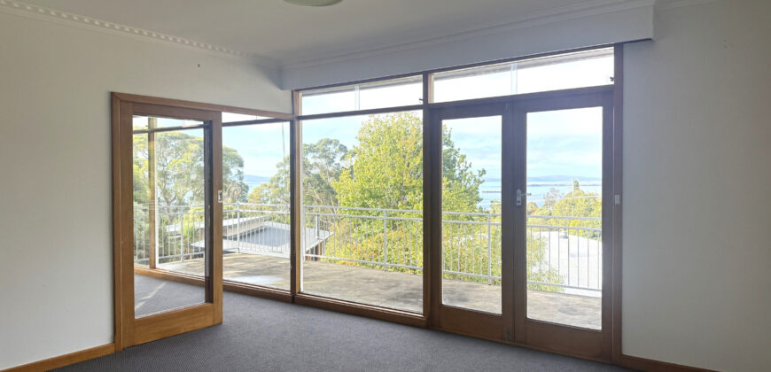 1 Atunga Street, Taroona TAS 7053