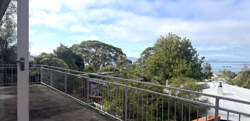 1 Atunga Street, Taroona TAS 7053