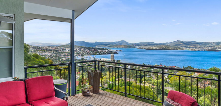 6 Glover Drive, SANDY BAY TAS 7005