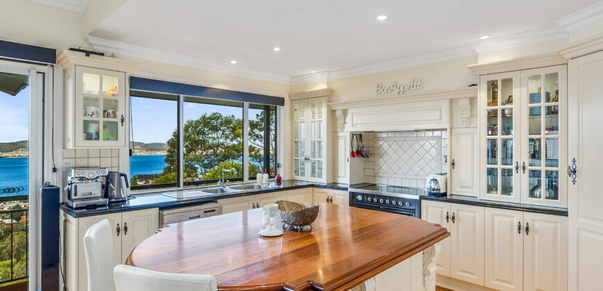 6 Glover Drive, SANDY BAY TAS 7005