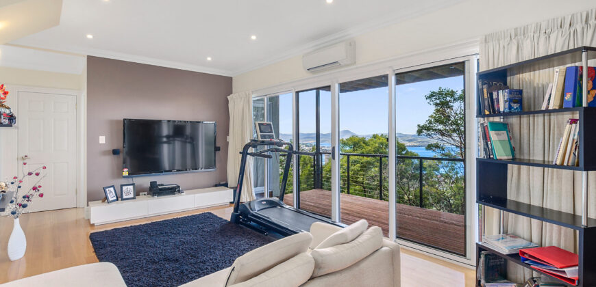 6 Glover Drive, SANDY BAY TAS 7005
