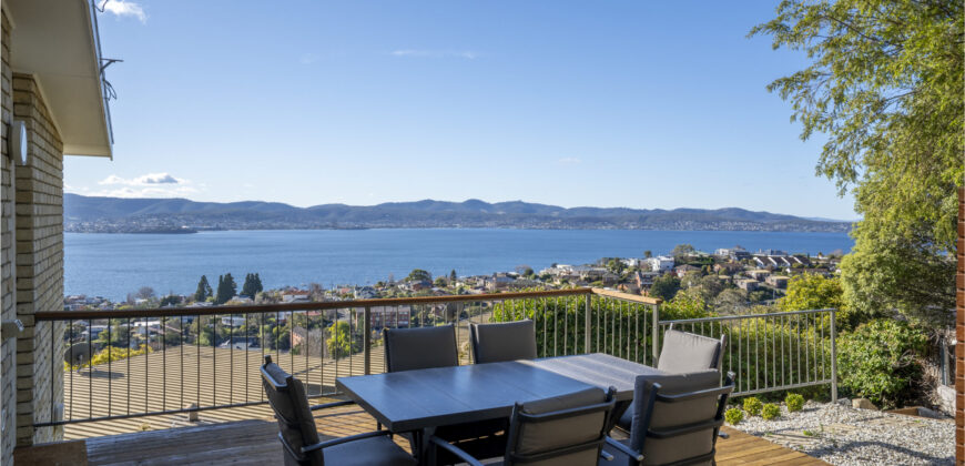 2/14 Cartela Street, Sandy Bay TAS 7005