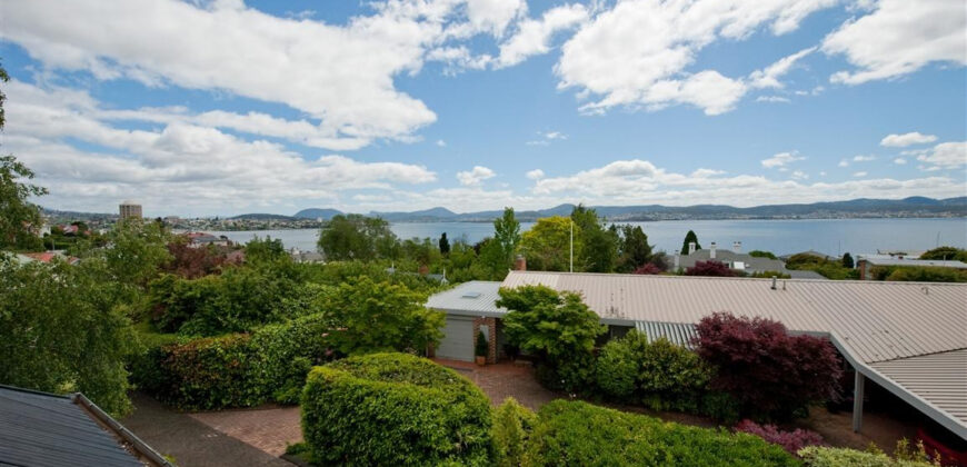 10A Mawhera Avenue, Sandy Bay Tas 7005