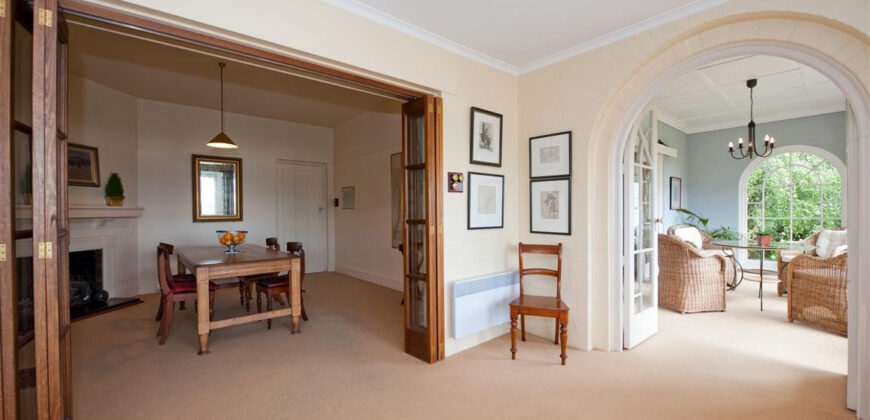 10A Mawhera Avenue, Sandy Bay Tas 7005