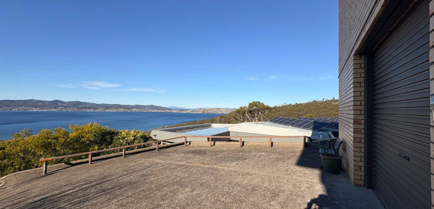 2/13 Kingsley Ave, Sandy Bay TAS 7005
