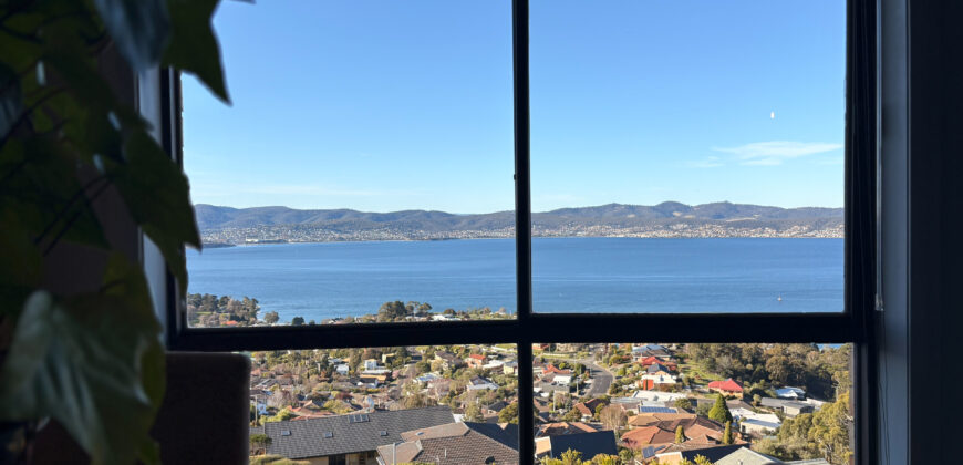 2/13 Kingsley Ave, Sandy Bay TAS 7005