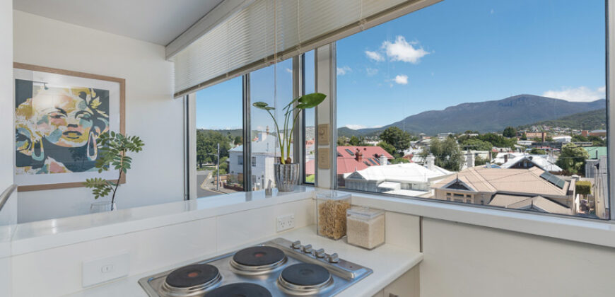 6/15 Battery Square, Battery Point, 7004