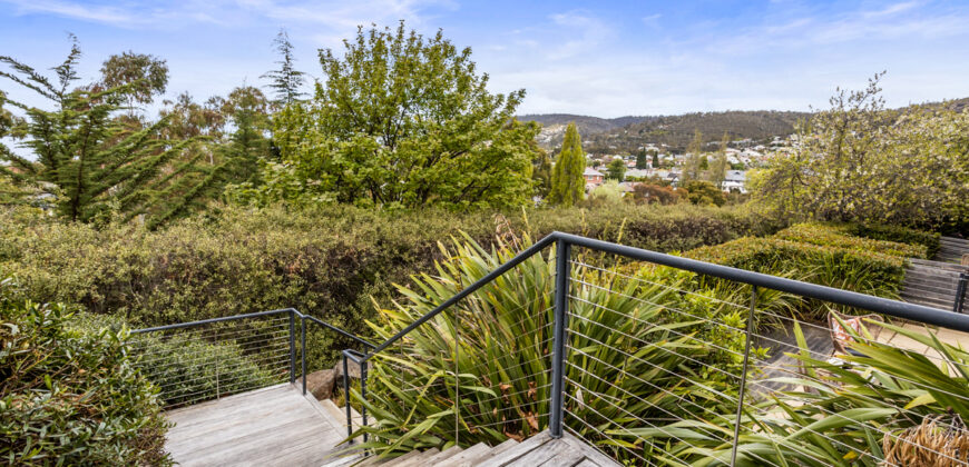 11/84 Upper Fitzroy Crescent, South Hobart Tas 7004