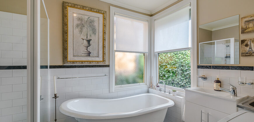 The Stables – Historic Chard, City Views and Exceptional Lifestyle