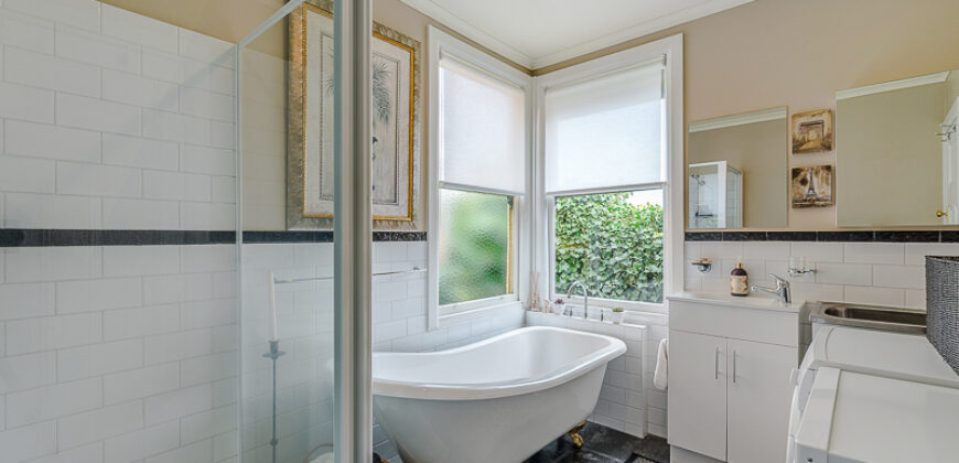 The Stables – Historic Chard, City Views and Exceptional Lifestyle