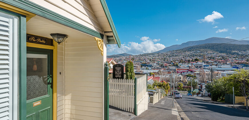 The Stables – Historic Chard, City Views and Exceptional Lifestyle