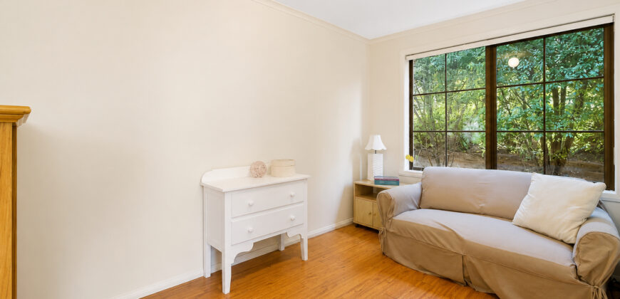 8 Dewrang Place, MOUNT STUART TAS 7000