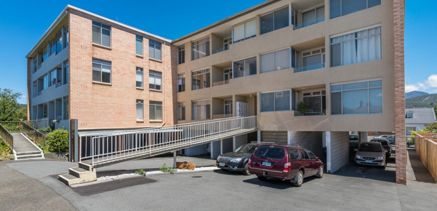 6/15 Battery Square, Battery Point, 7004