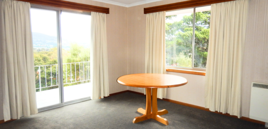 4 Dalkeith Court, Sandy Bay Tas 7005
